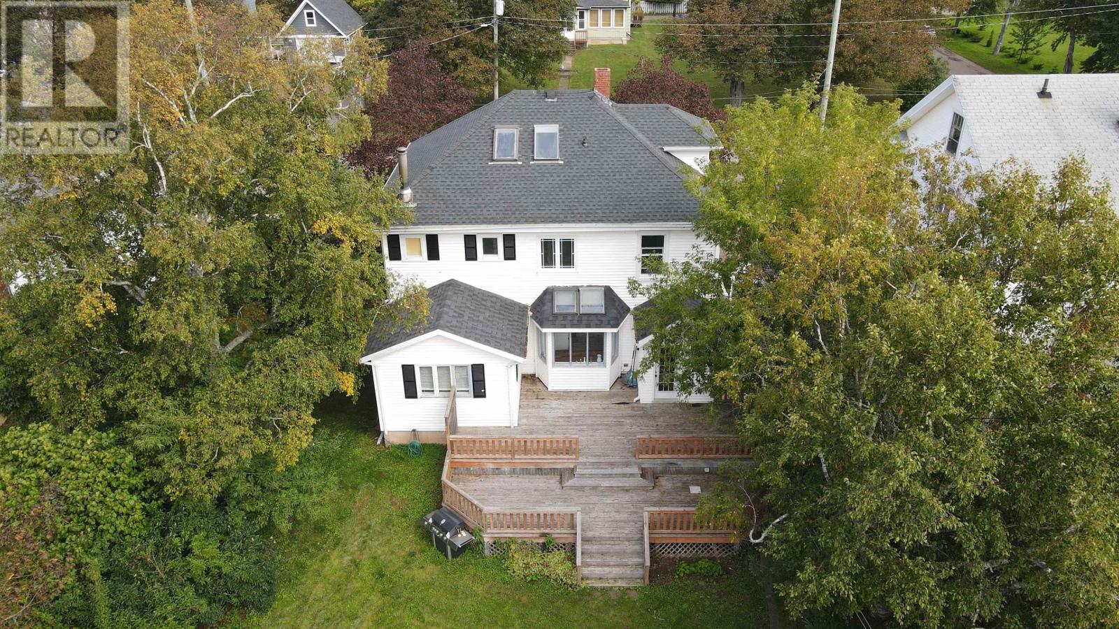 364 Beaver Street Property Photo 6
