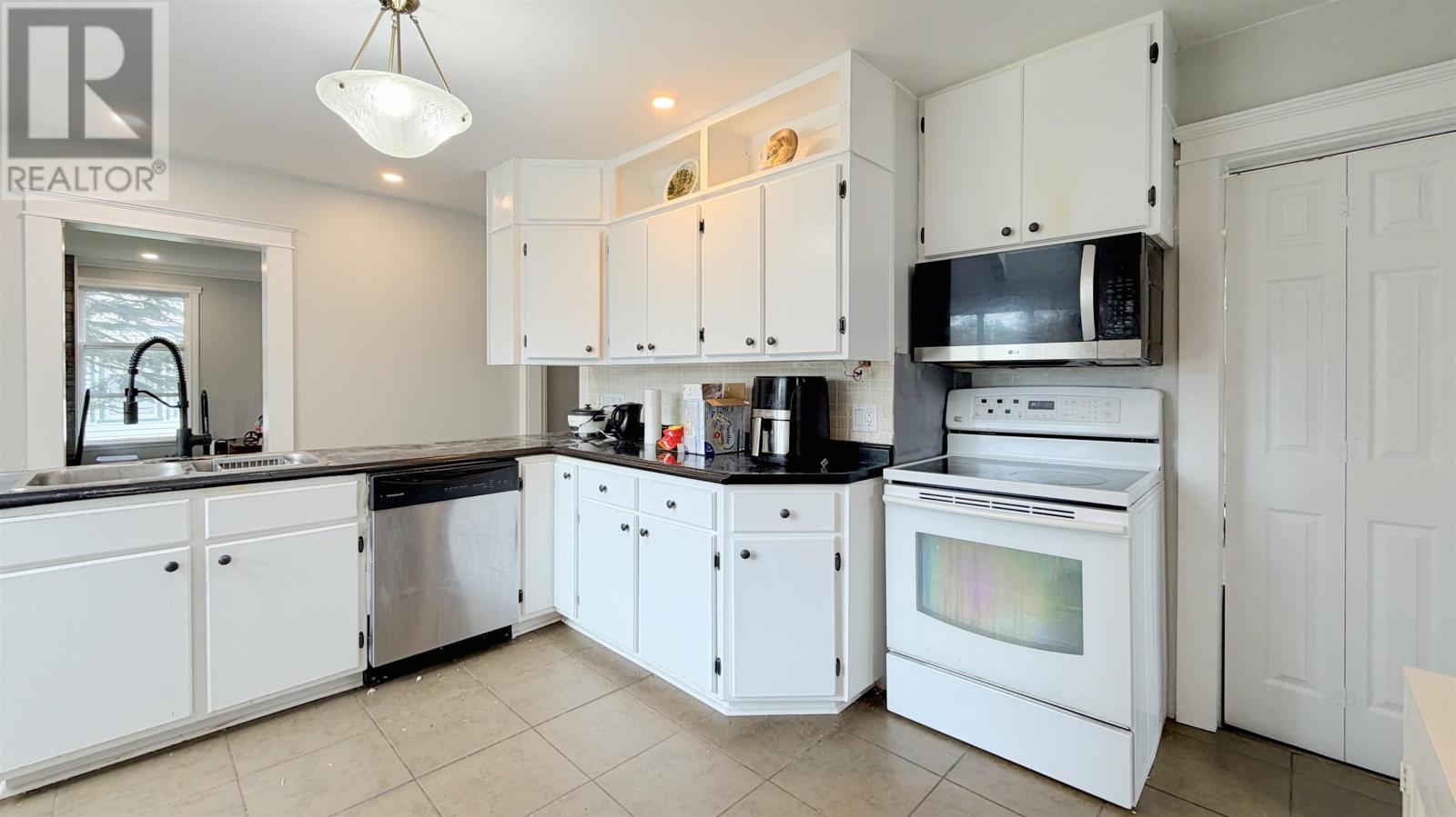 364 Beaver Street Property Photo 17