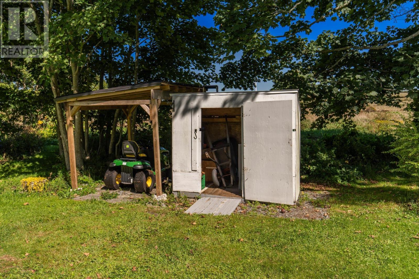 1786 Highway 1 Property Photo 17