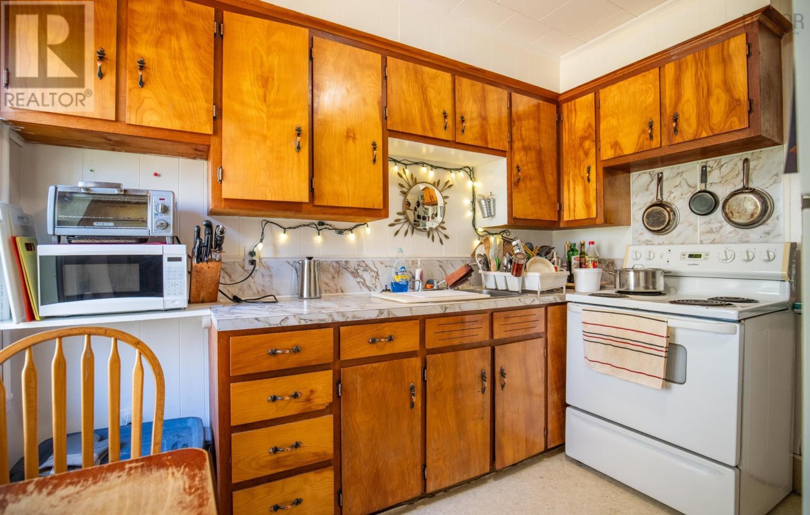 1786 Highway 1 Property Photo 36