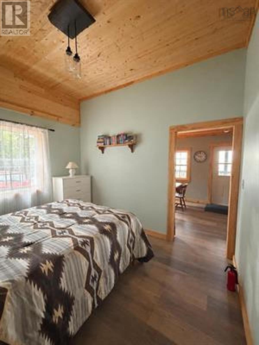 Shore Road Property Photo 16