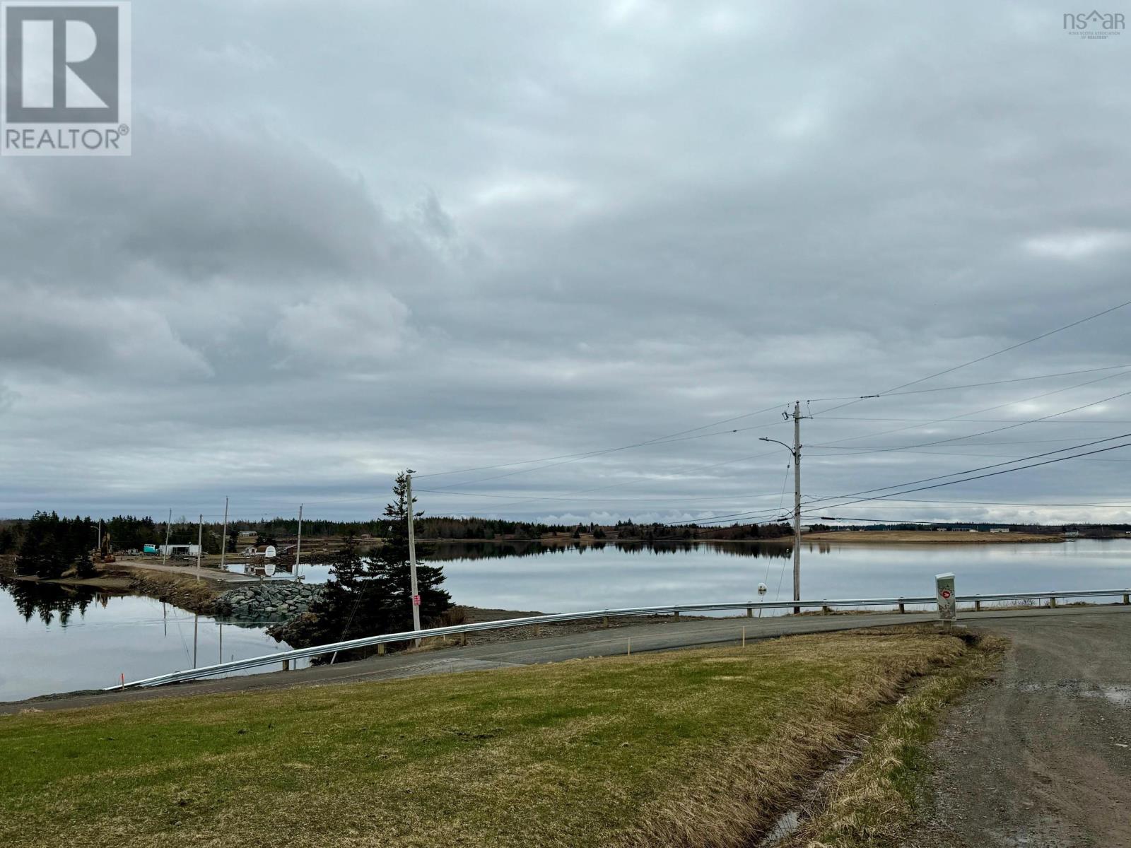 11 Harbourview Drive Property Photo 4