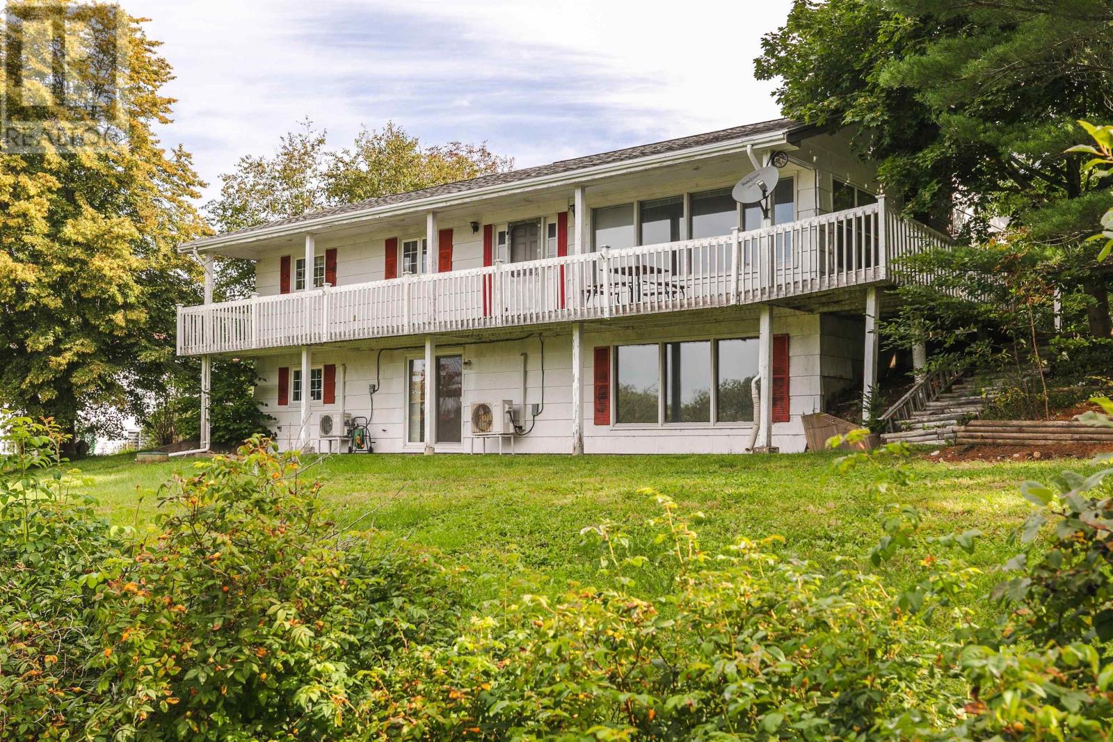28 Oakview Drive Property Photo 1