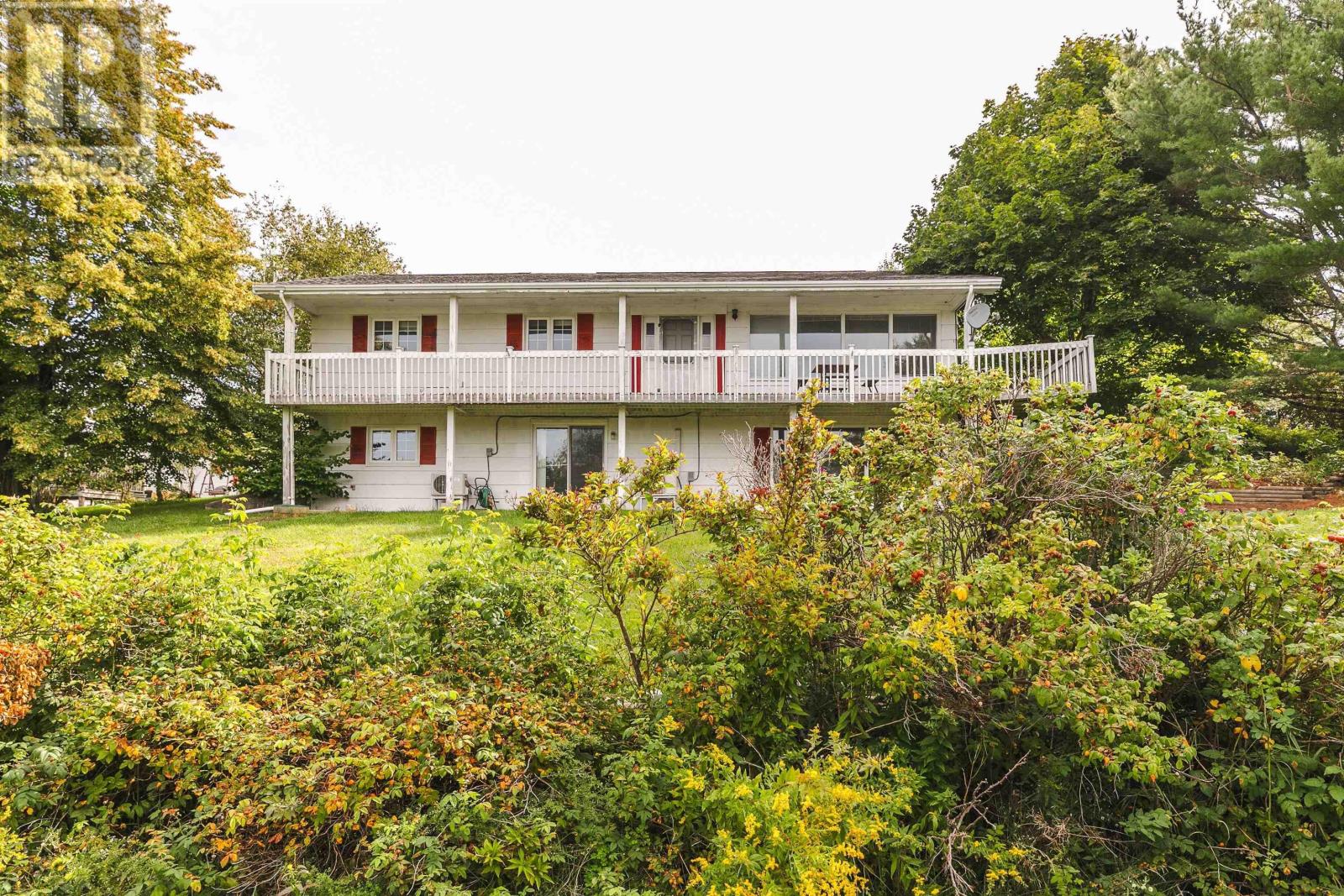 28 Oakview Drive Property Photo 2