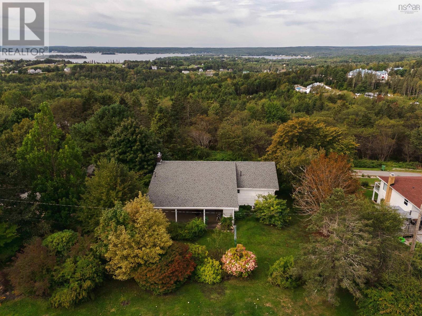 28 Oakview Drive Property Photo 6