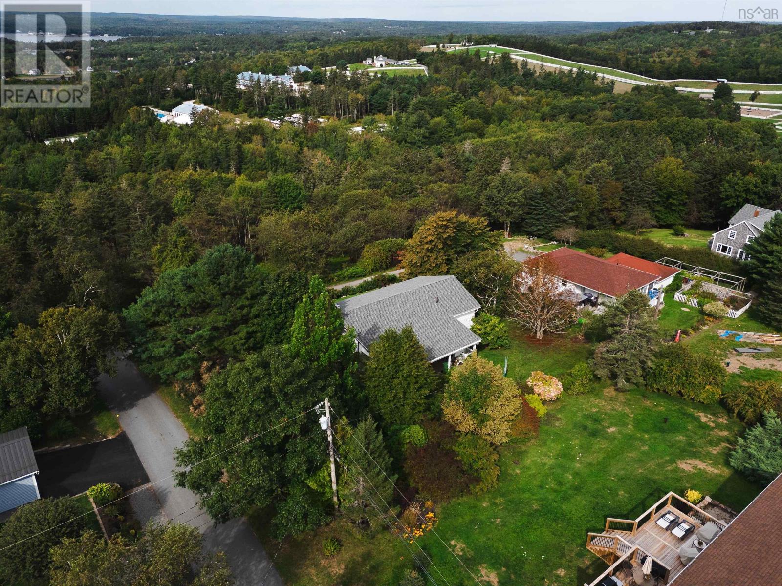28 Oakview Drive Property Photo 41