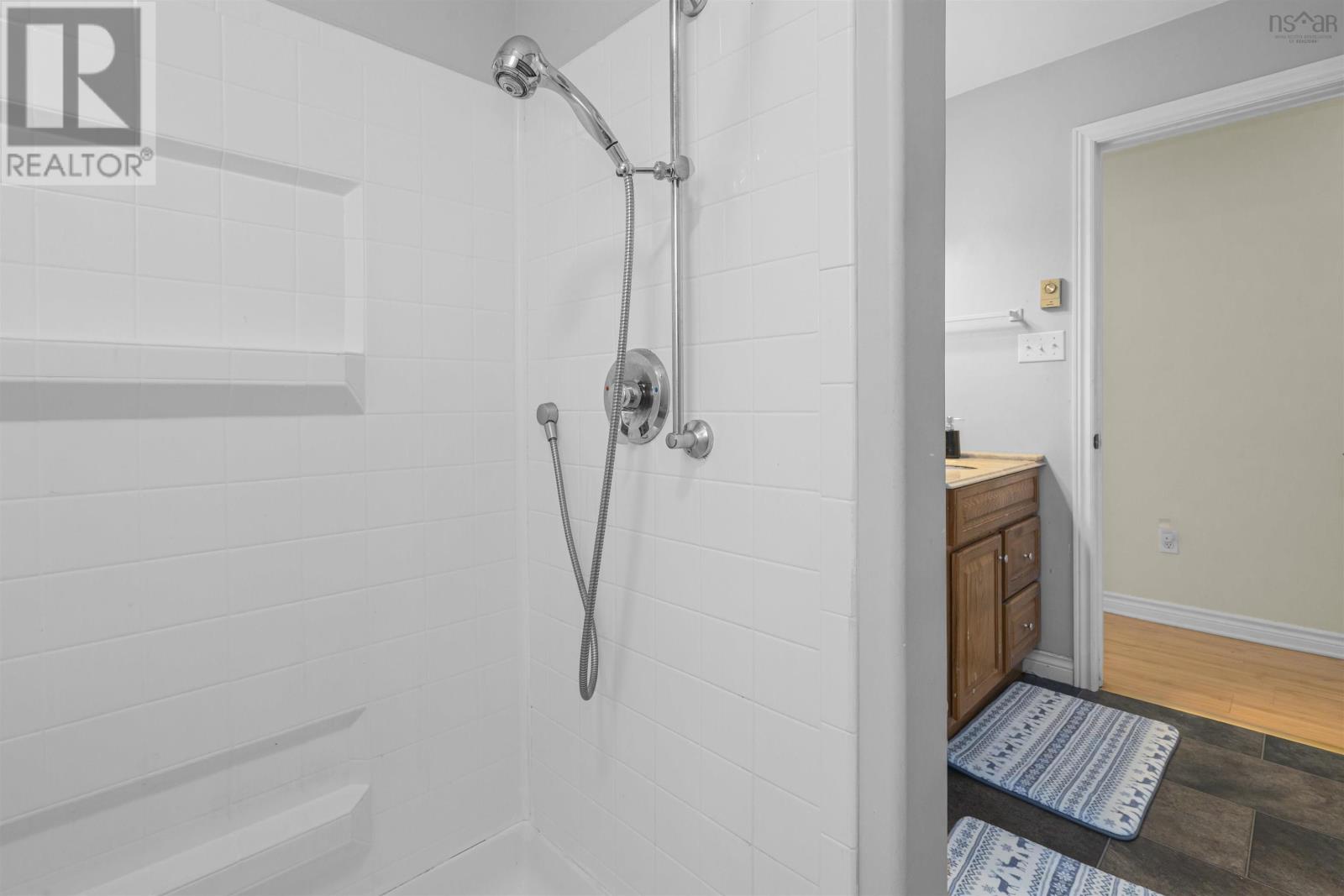 16 Rothsay Court Property Photo 30