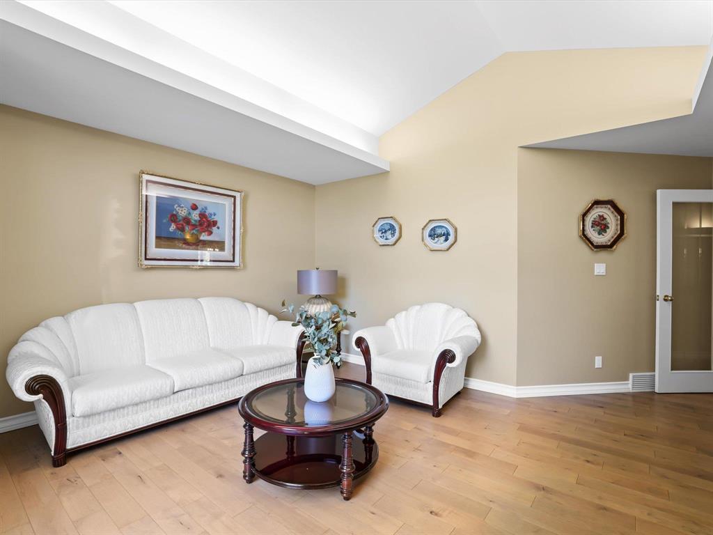 260 Golfview Crescent Property Photo 16