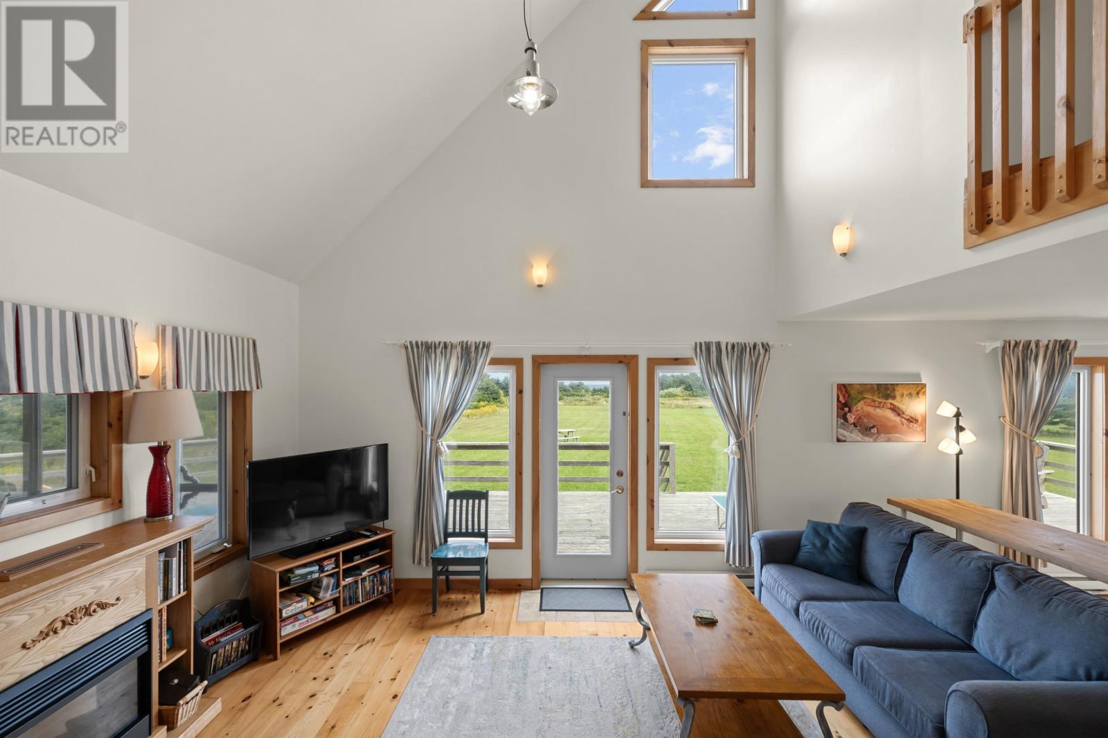 64 Lecky Crescent Property Photo 14