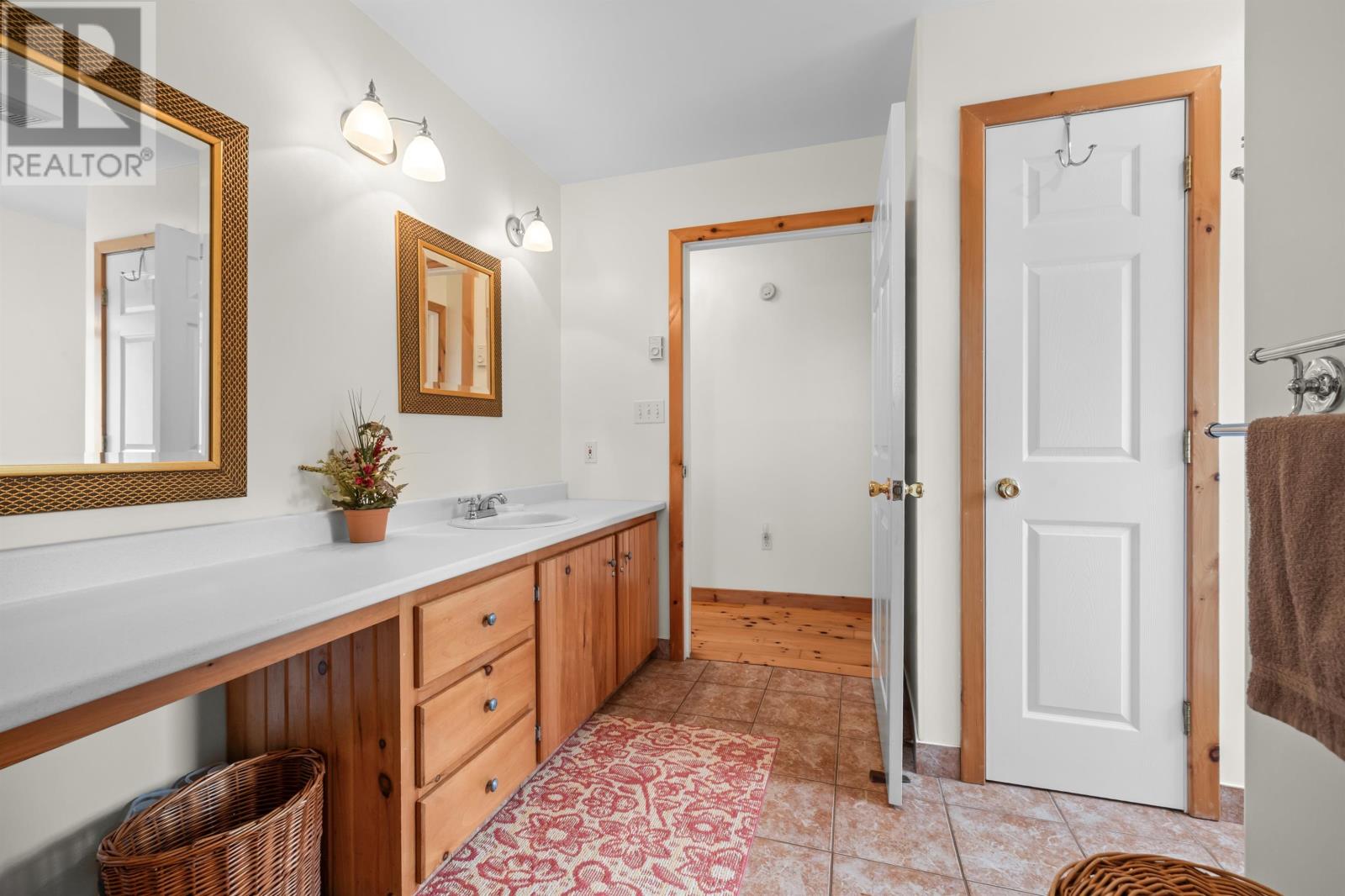 64 Lecky Crescent Property Photo 18