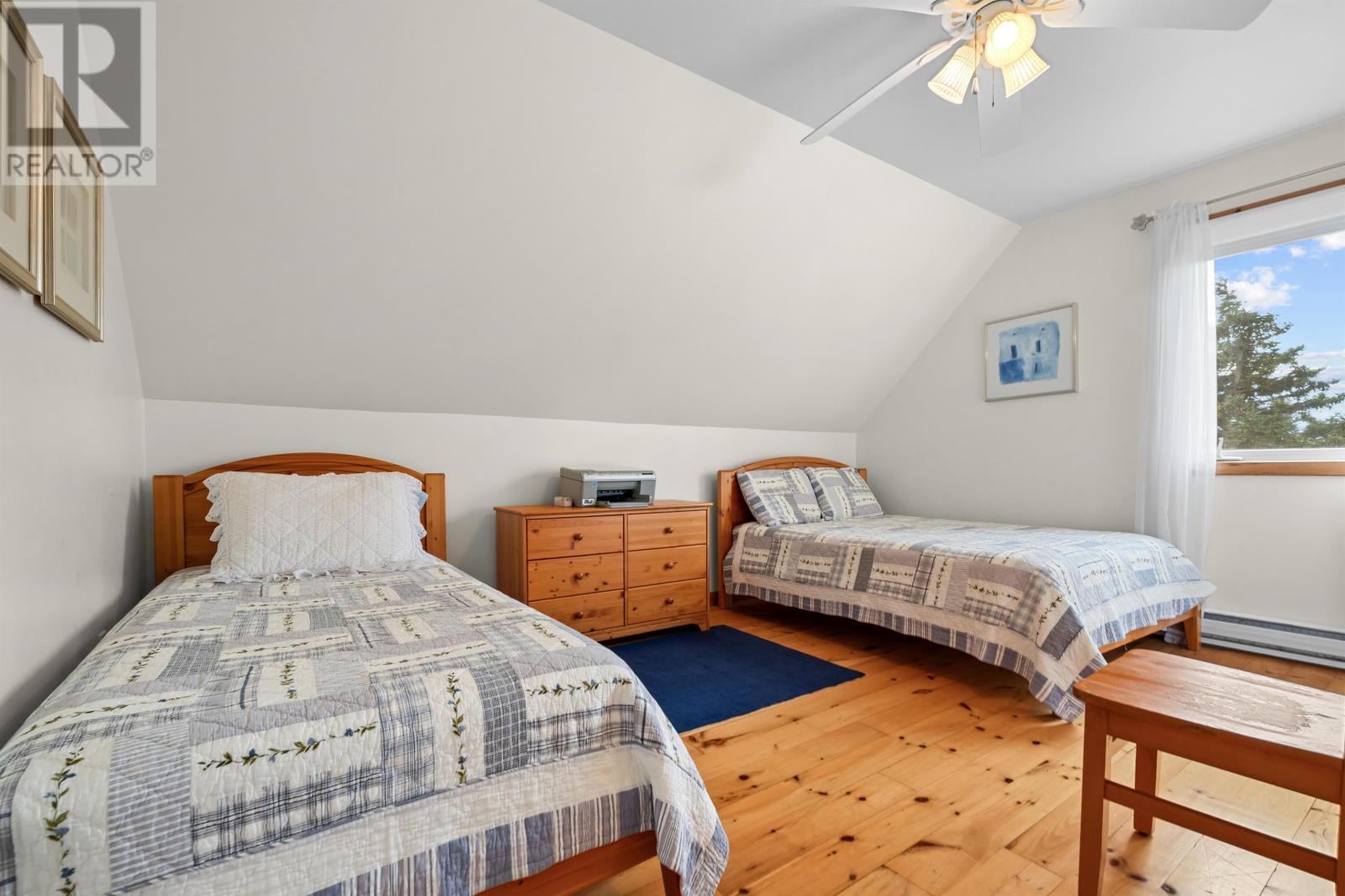 64 Lecky Crescent Property Photo 24