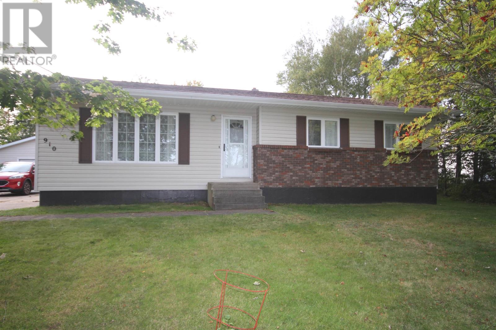 910 Highway 320 Property Photo 1
