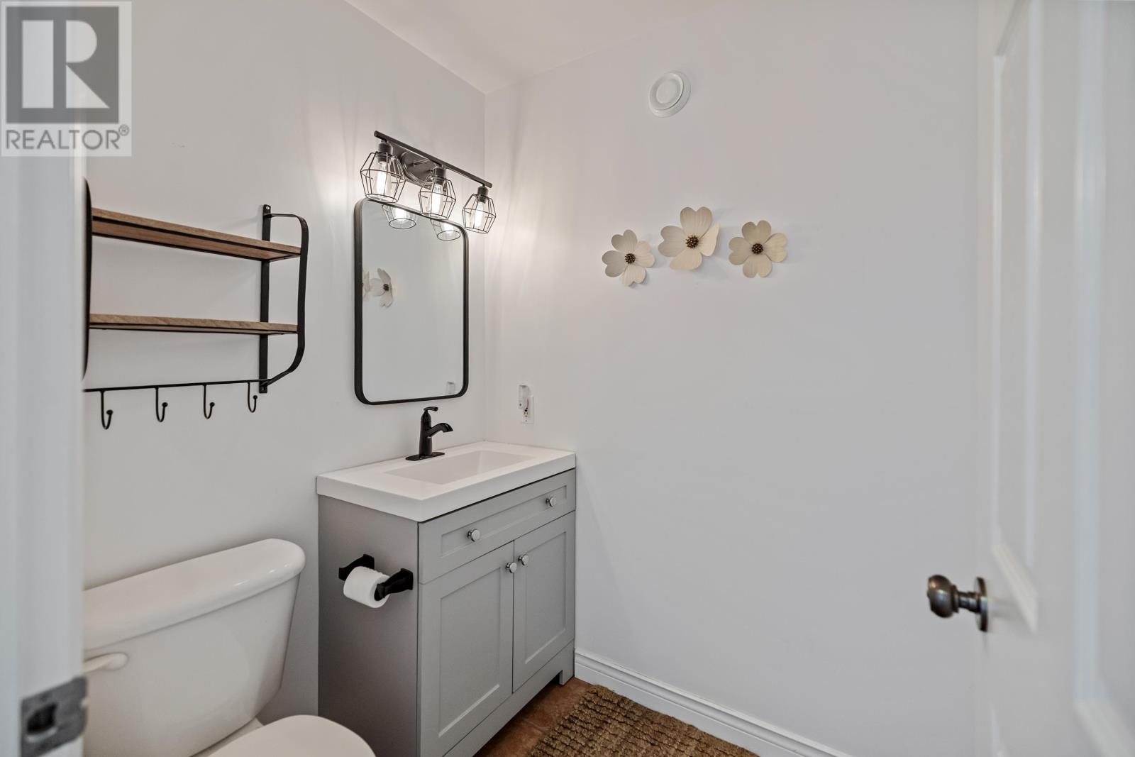 10 Jake Drive Property Photo 15