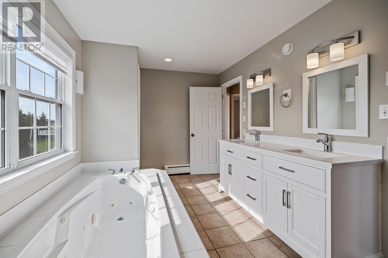 10 Jake Drive Property Photo 22