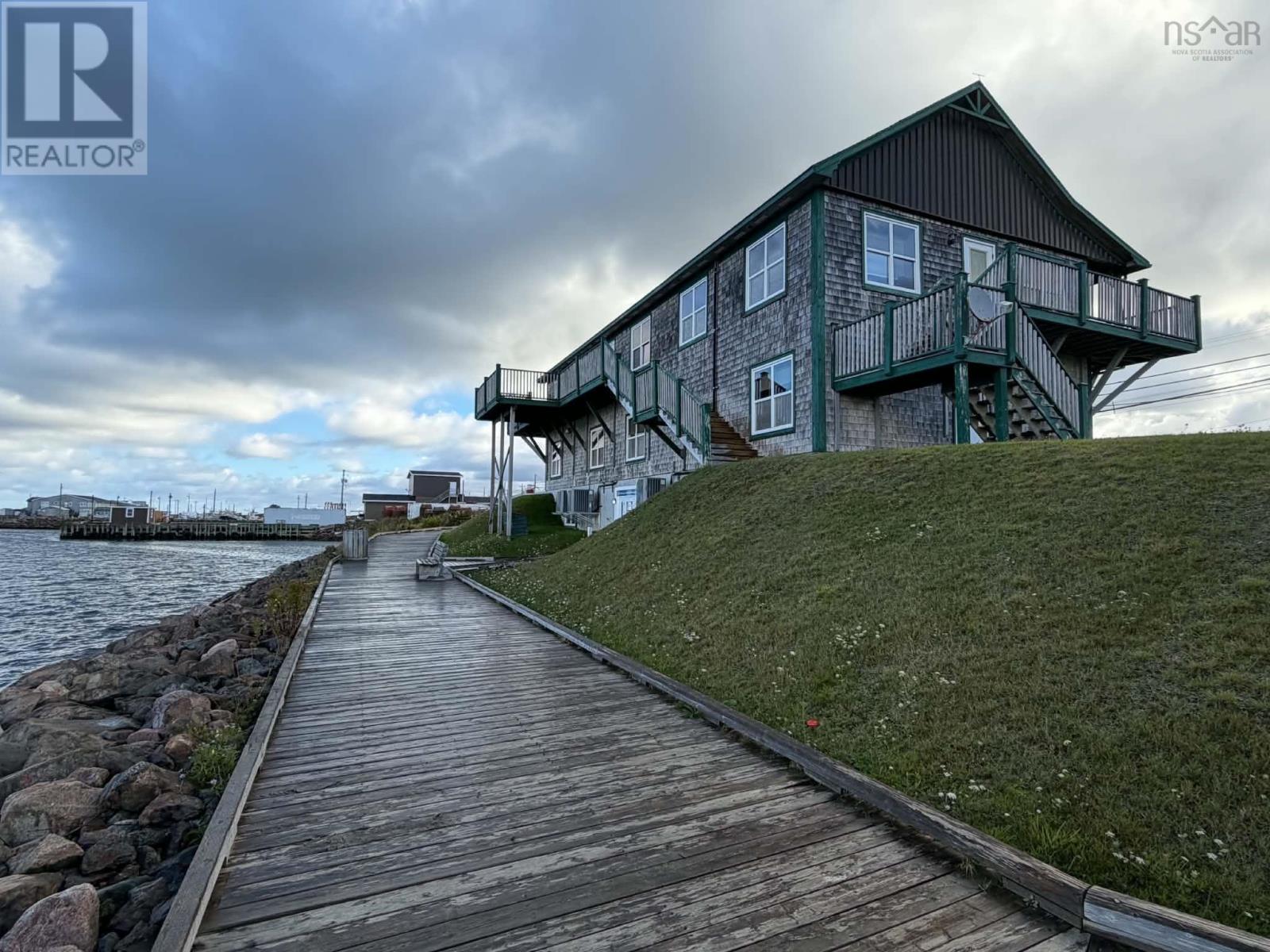 15359 Cabot Trail Property Photo 4