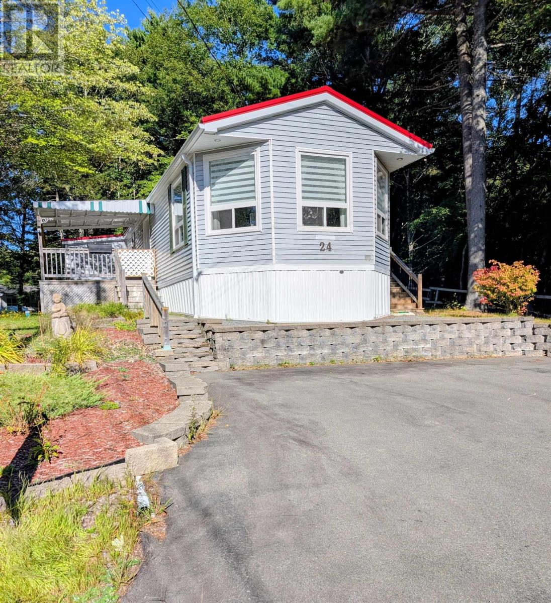 24 Autumn Street Property Photo 1