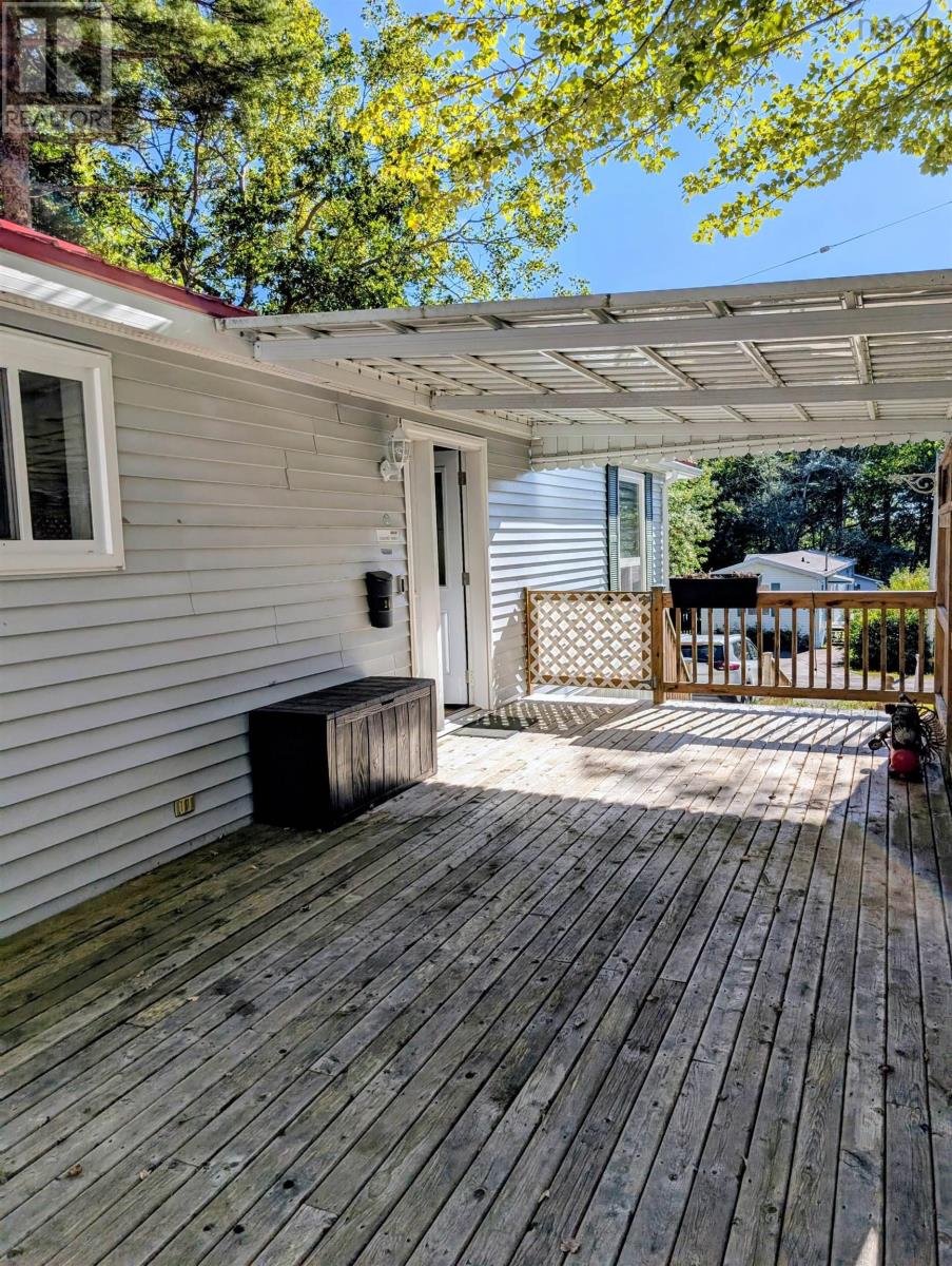 24 Autumn Street Property Photo 5