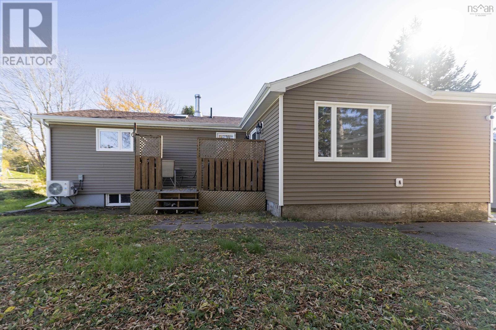 52 Queen Street Property Photo 4