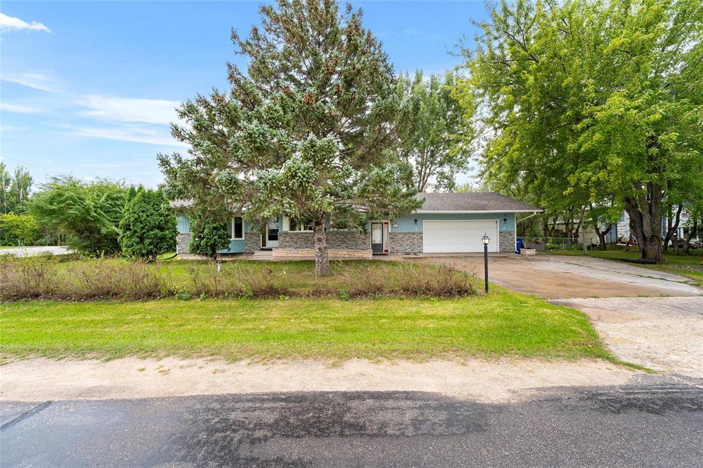246 4th Street S Property Photo 1