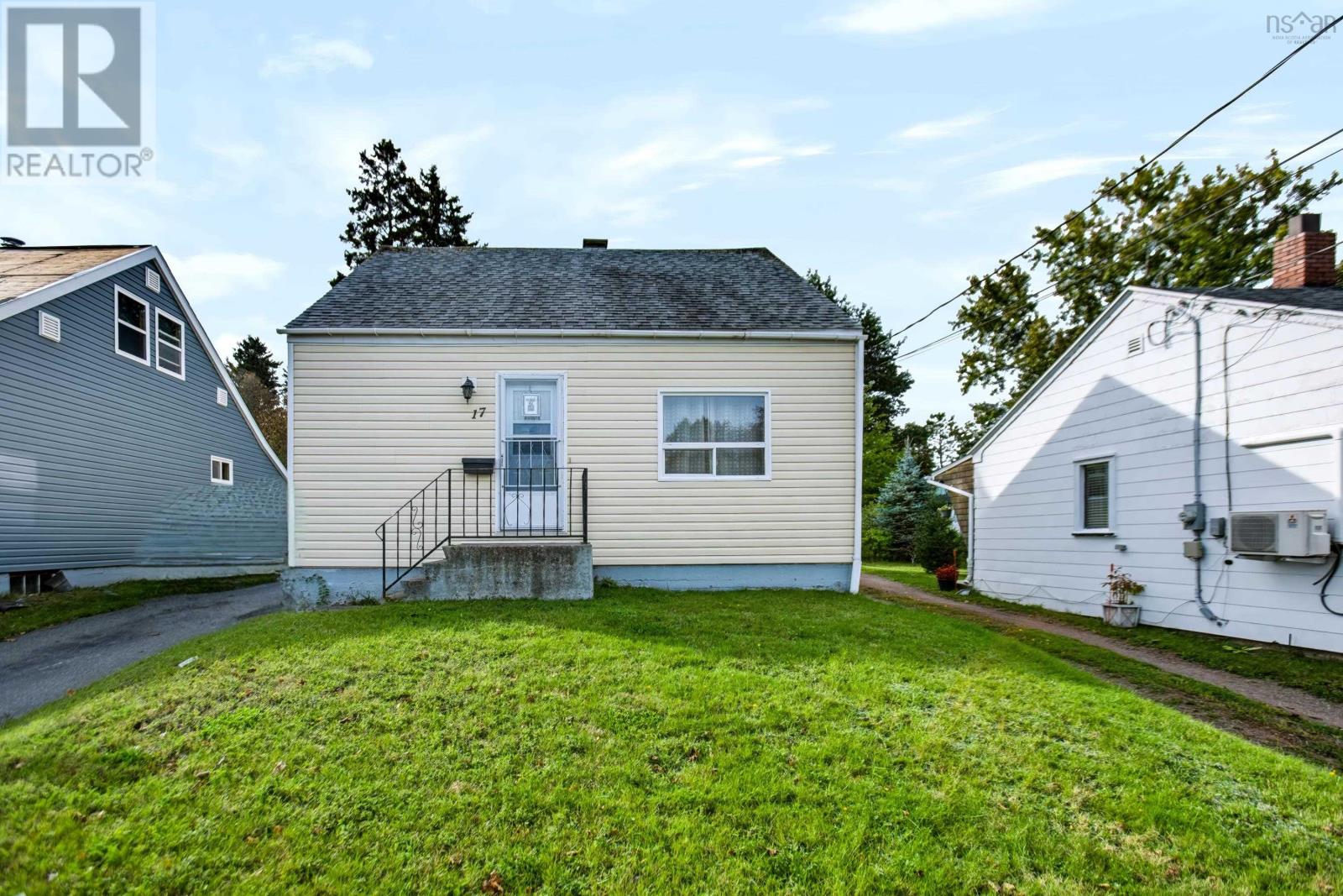 17 East Pleasant Street Property Photo 1