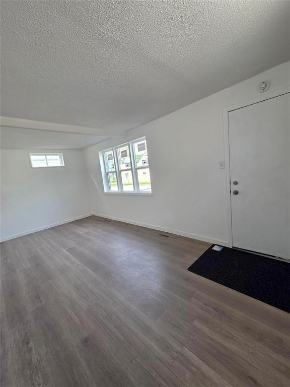 524 Windsor Avenue Property Photo 5