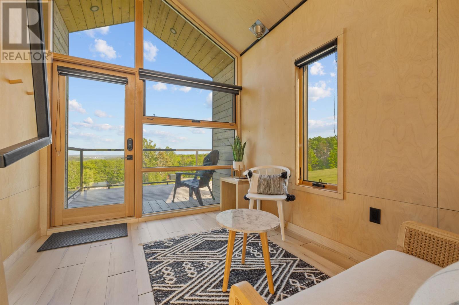 17025 Trans-canada Highway Property Photo 11