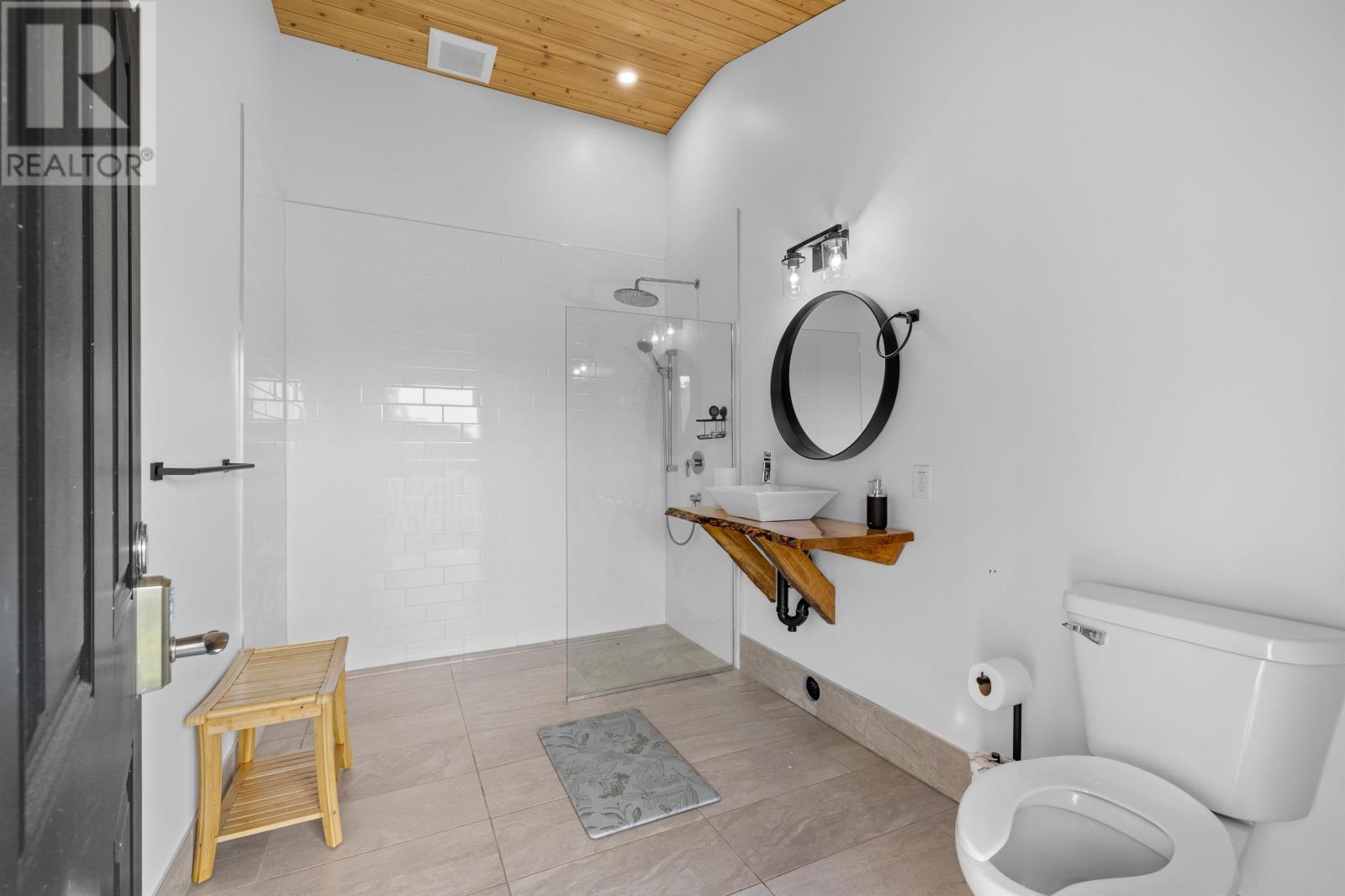 17025 Trans-canada Highway Property Photo 18