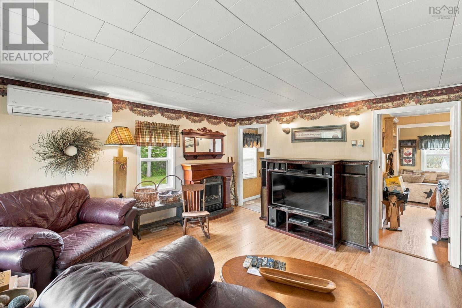 136 French Road Property Photo 13
