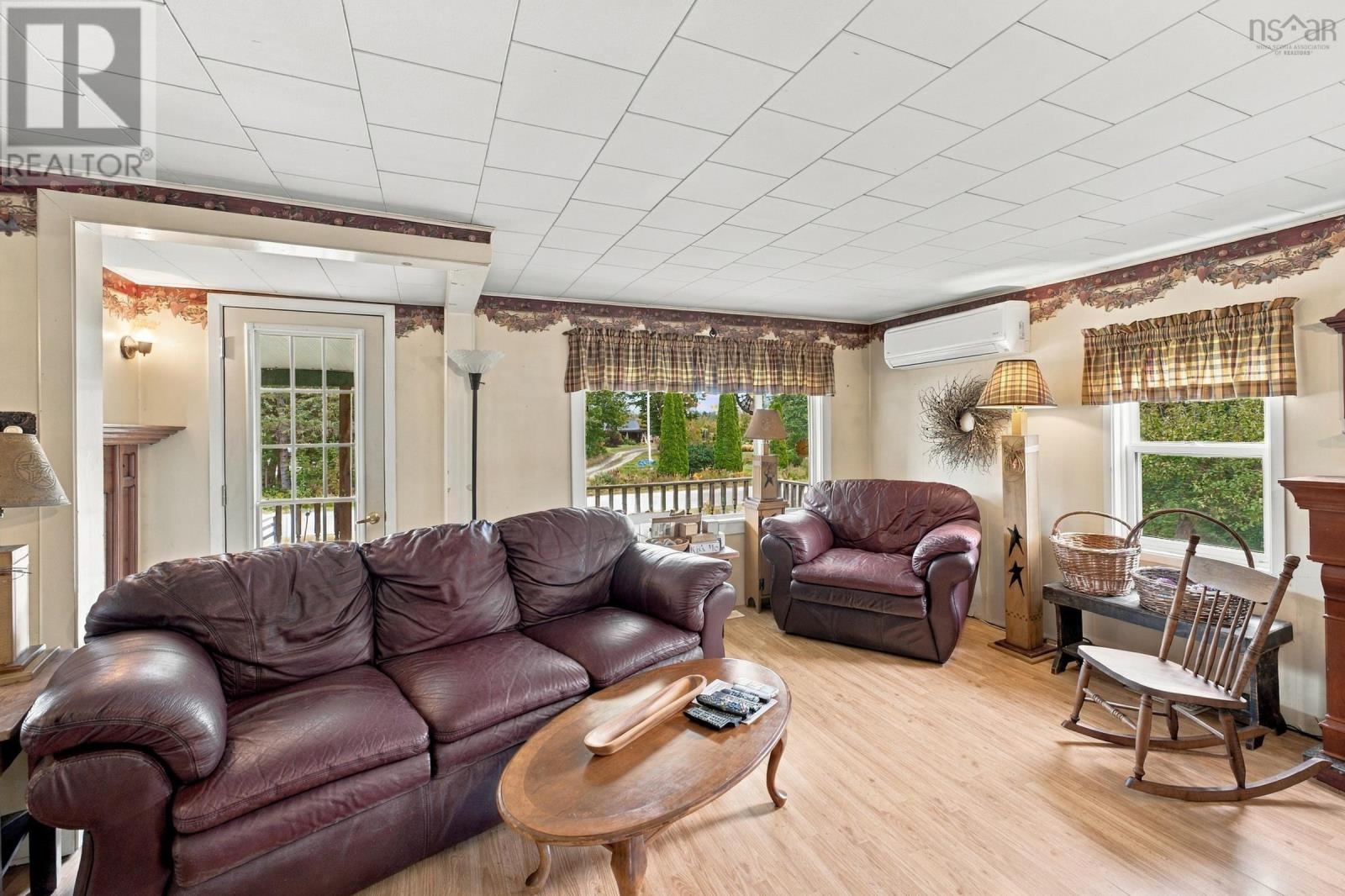 136 French Road Property Photo 15