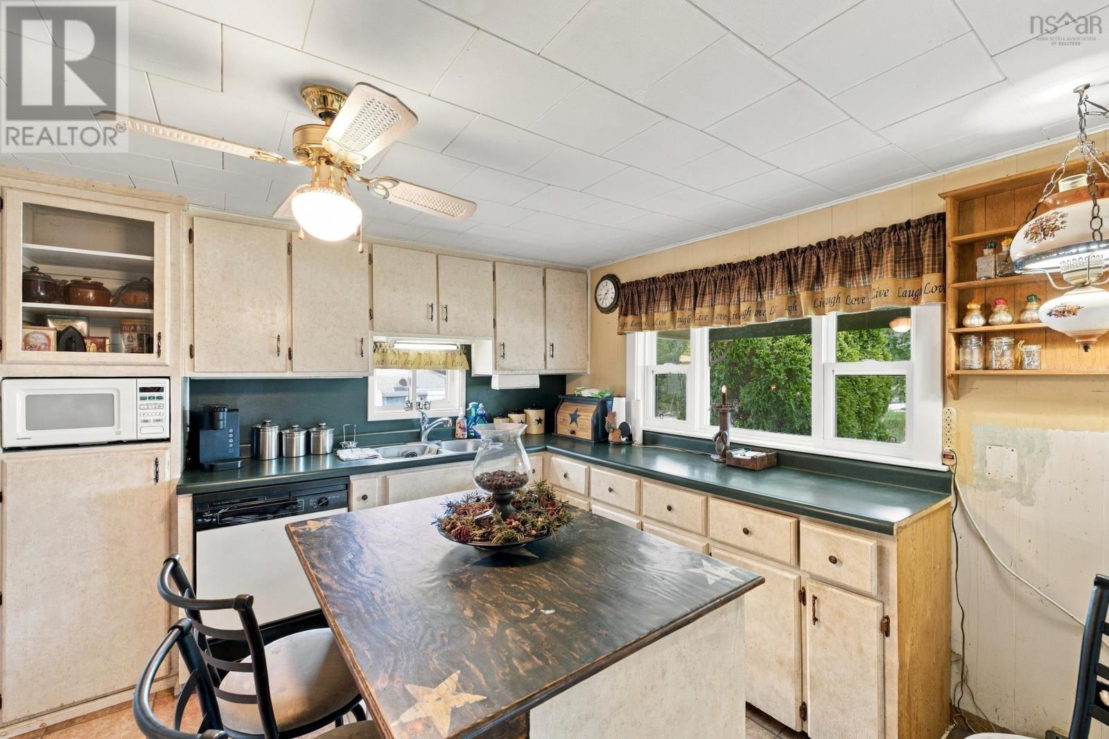 136 French Road Property Photo 19