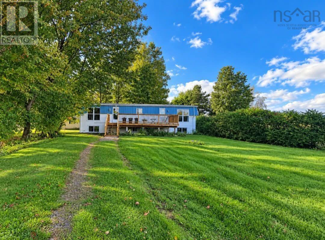 469 311 Highway Property Photo 1