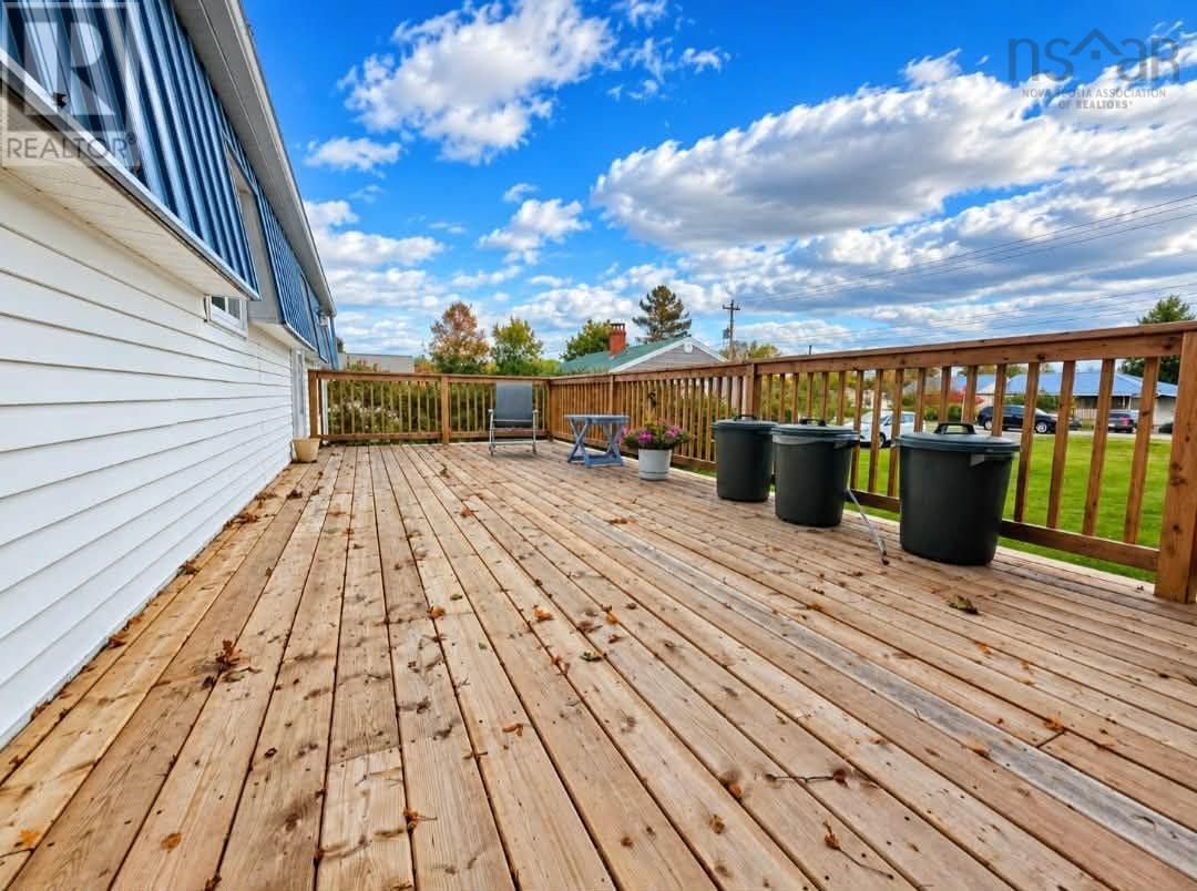 469 311 Highway Property Photo 6