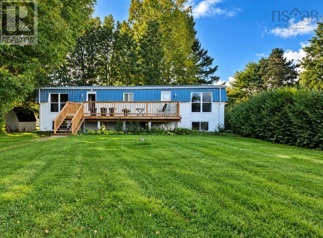 469 311 Highway Property Photo 7