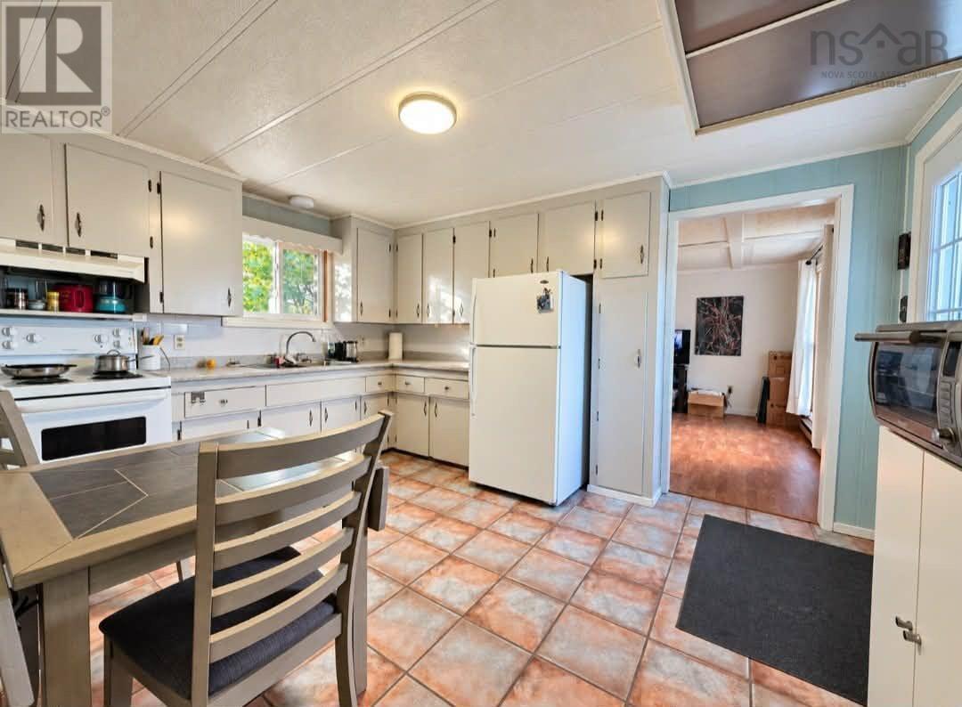 469 311 Highway Property Photo 11
