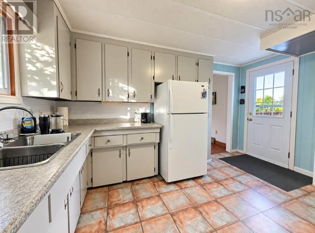 469 311 Highway Property Photo 12