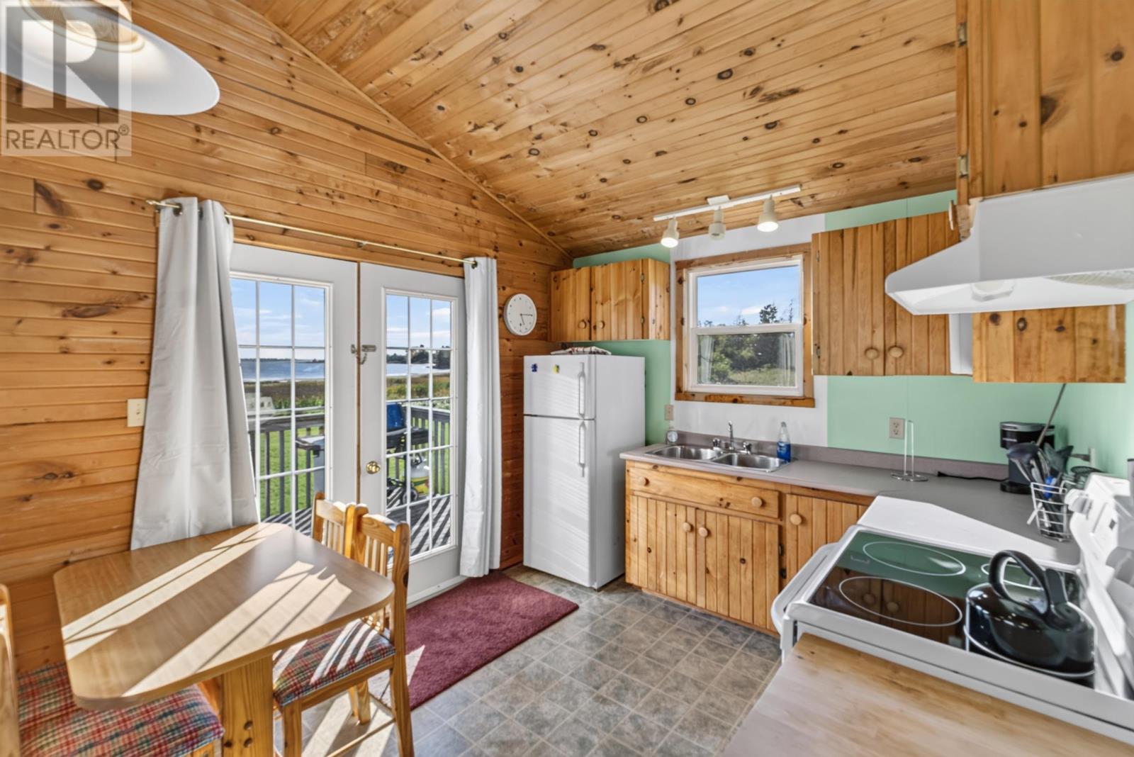 176 Old Ferry Road Property Photo 36
