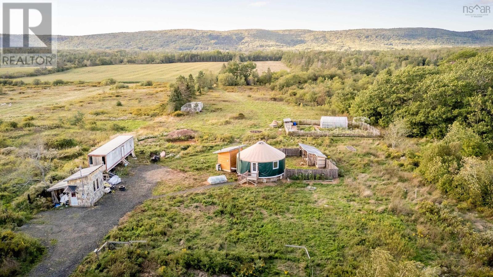 8113 Highway 1 Property Photo 4