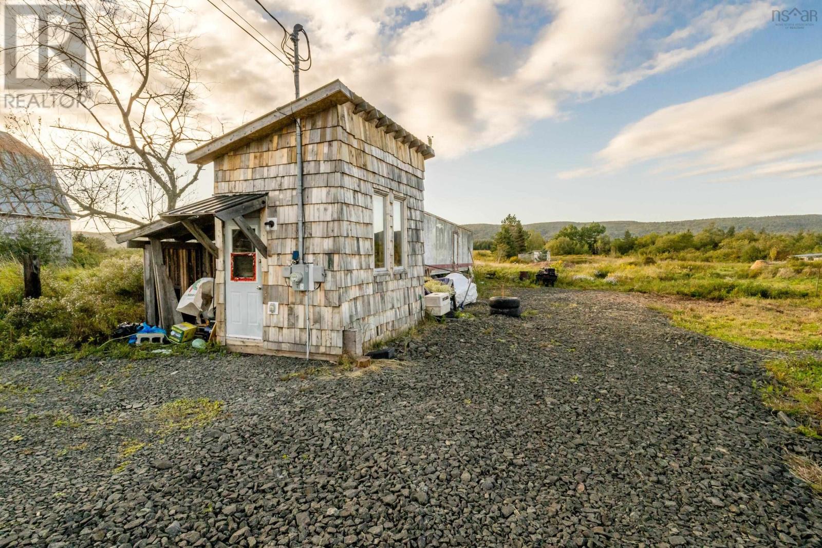 8113 Highway 1 Property Photo 24