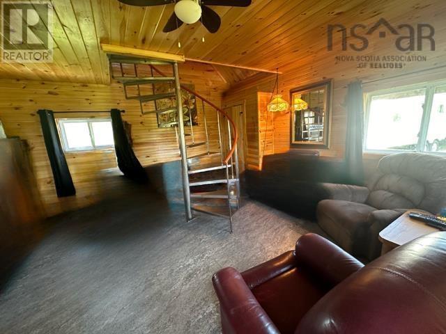 87 Purdy Loop Property Photo 7