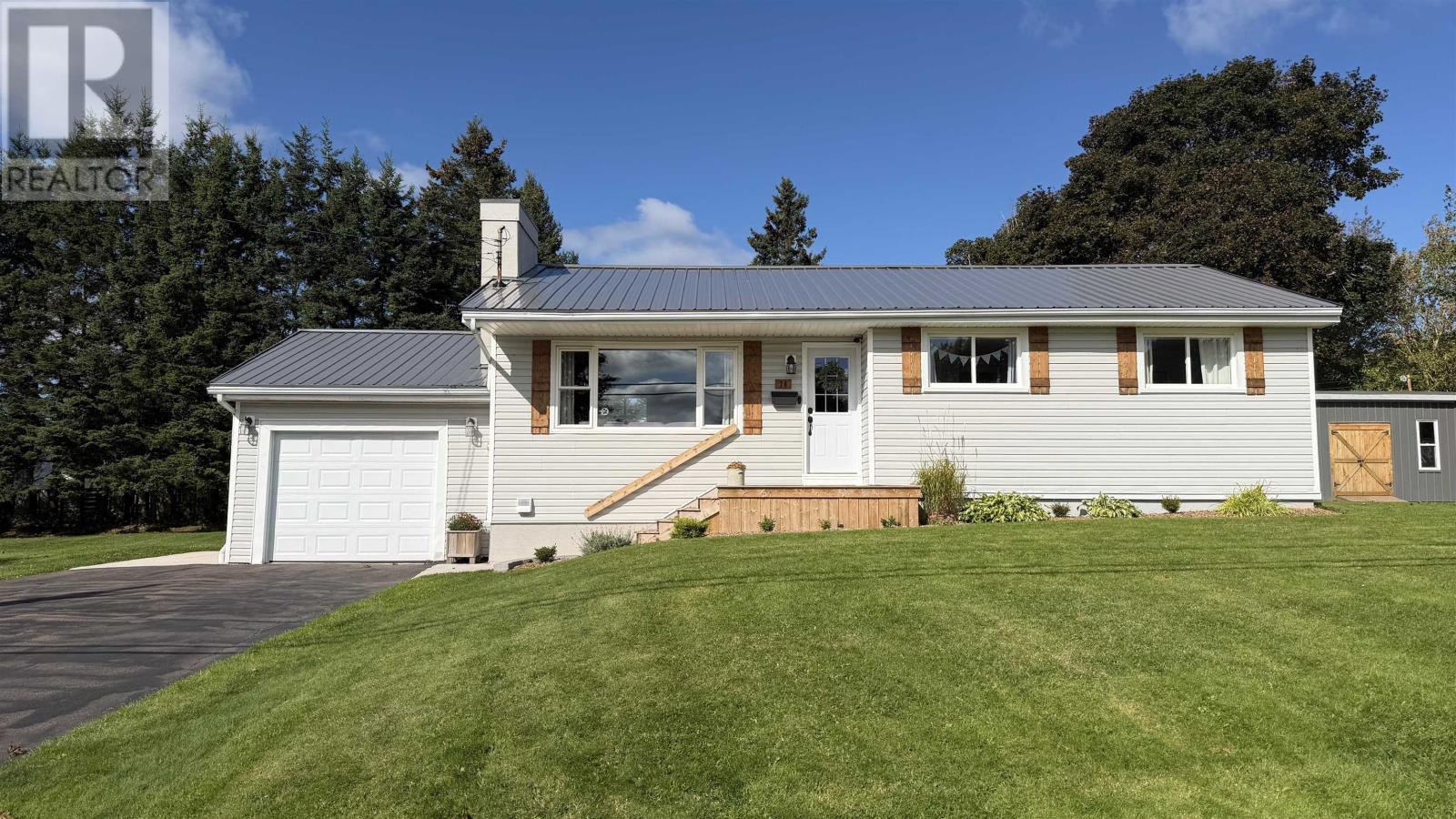 26 Macdougall Drive Property Photo 1