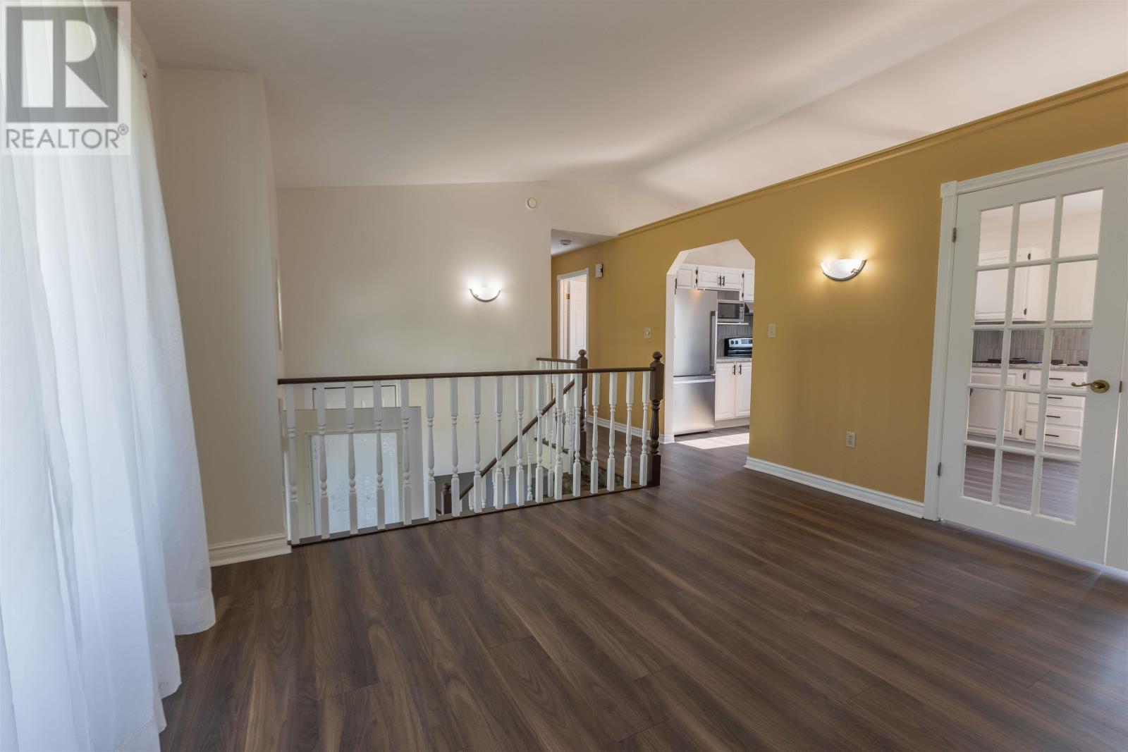124 Westridge Crescent Property Photo 11