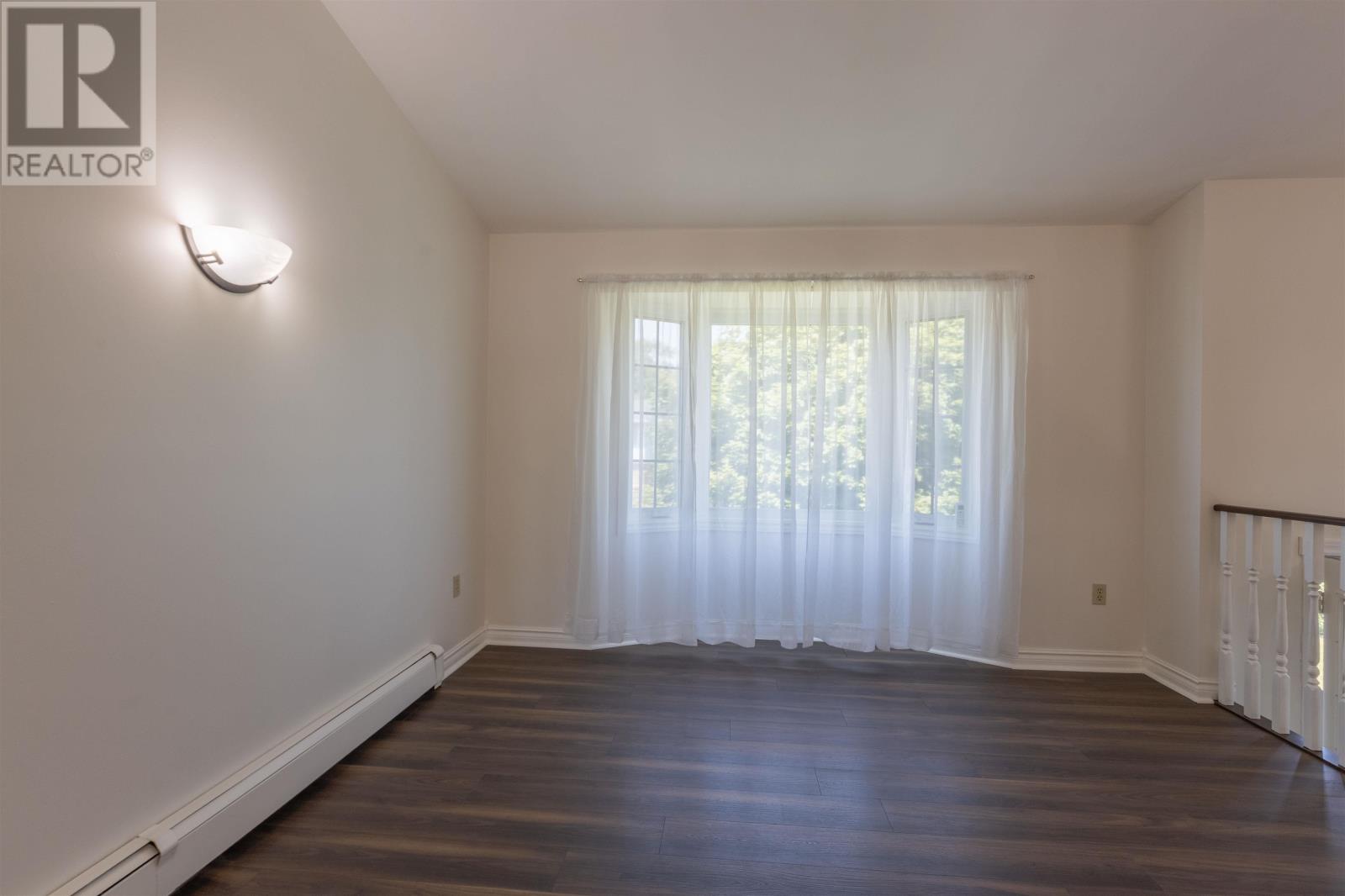 124 Westridge Crescent Property Photo 37