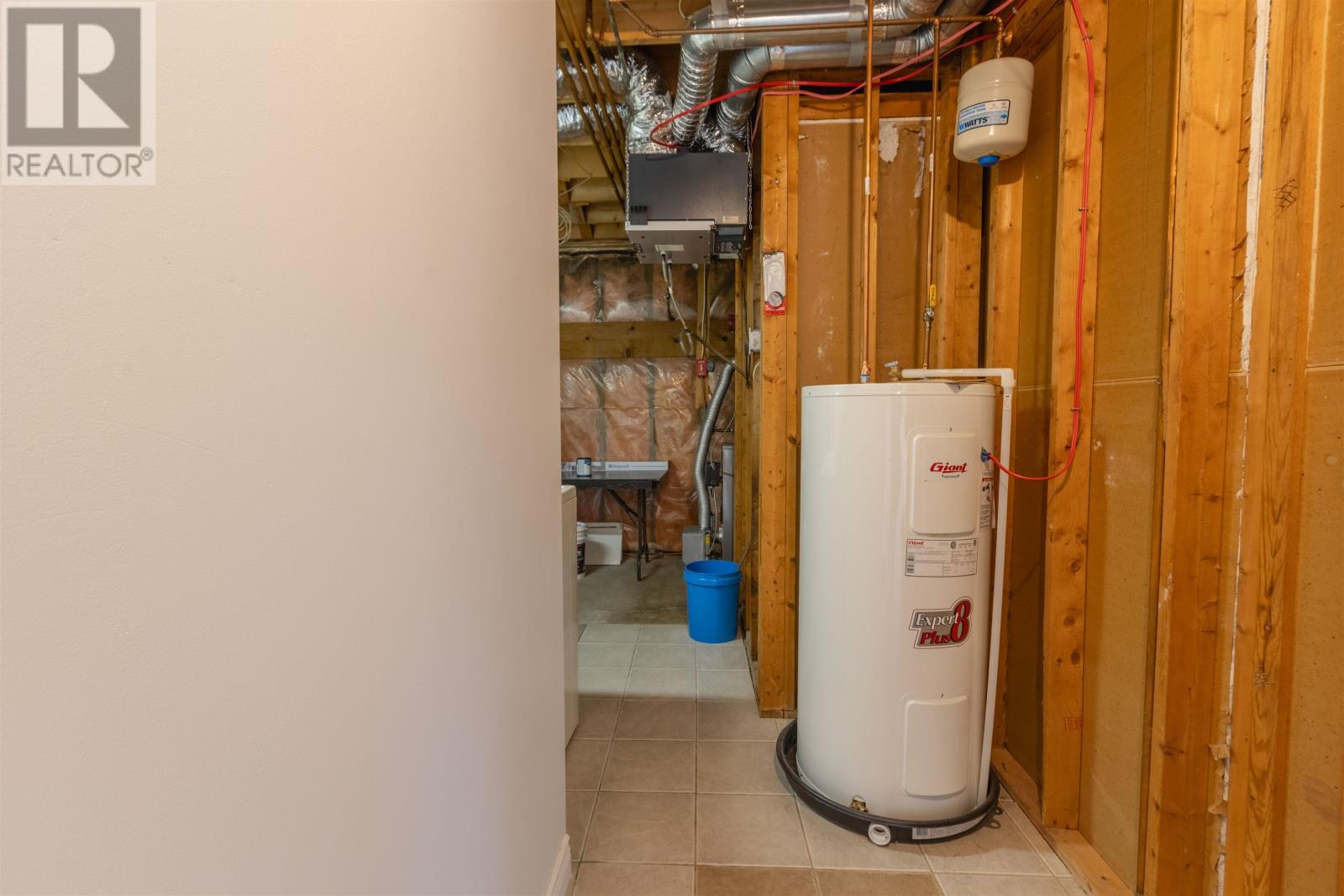 124 Westridge Crescent Property Photo 45