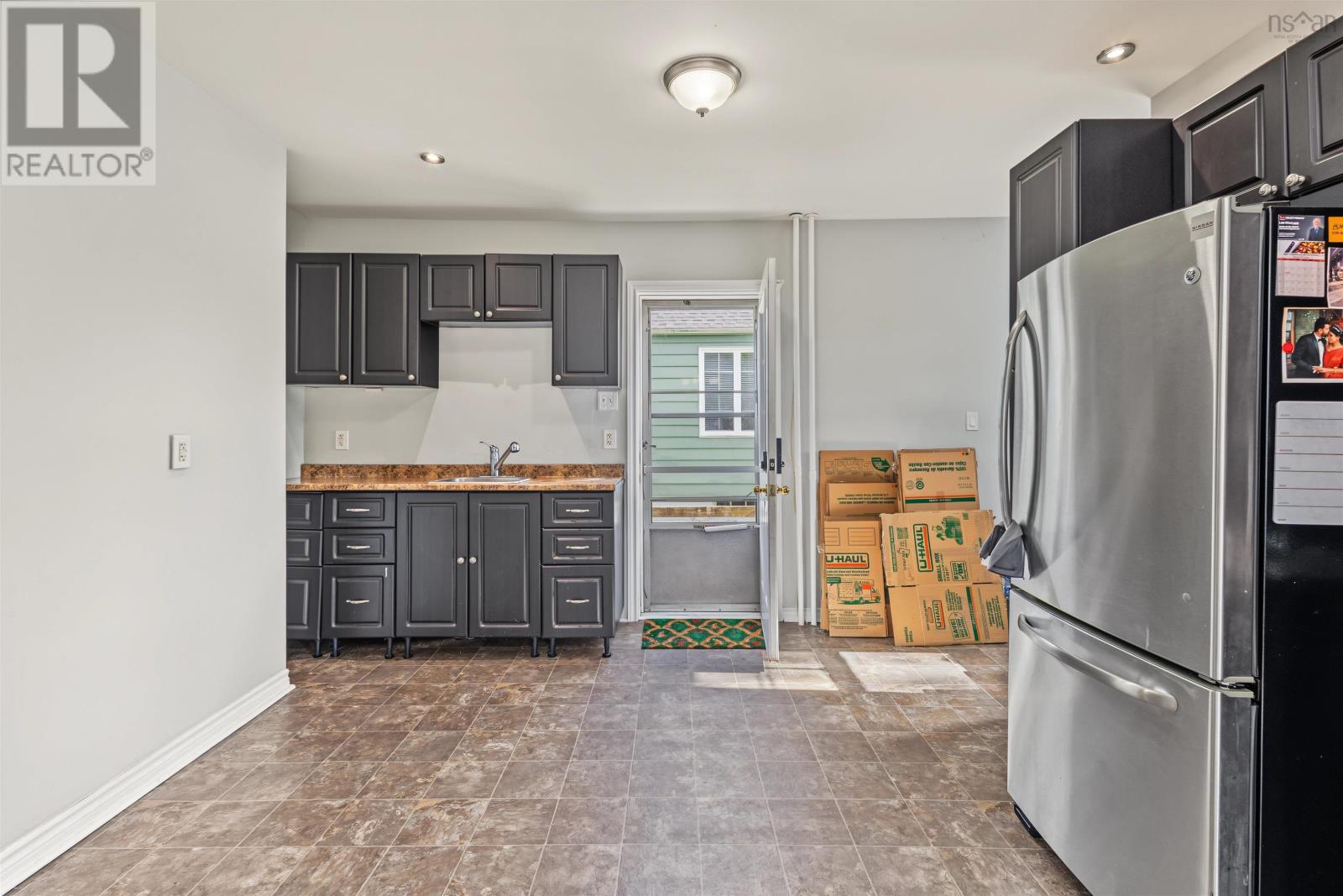 412 Atlantic Street Property Photo 25