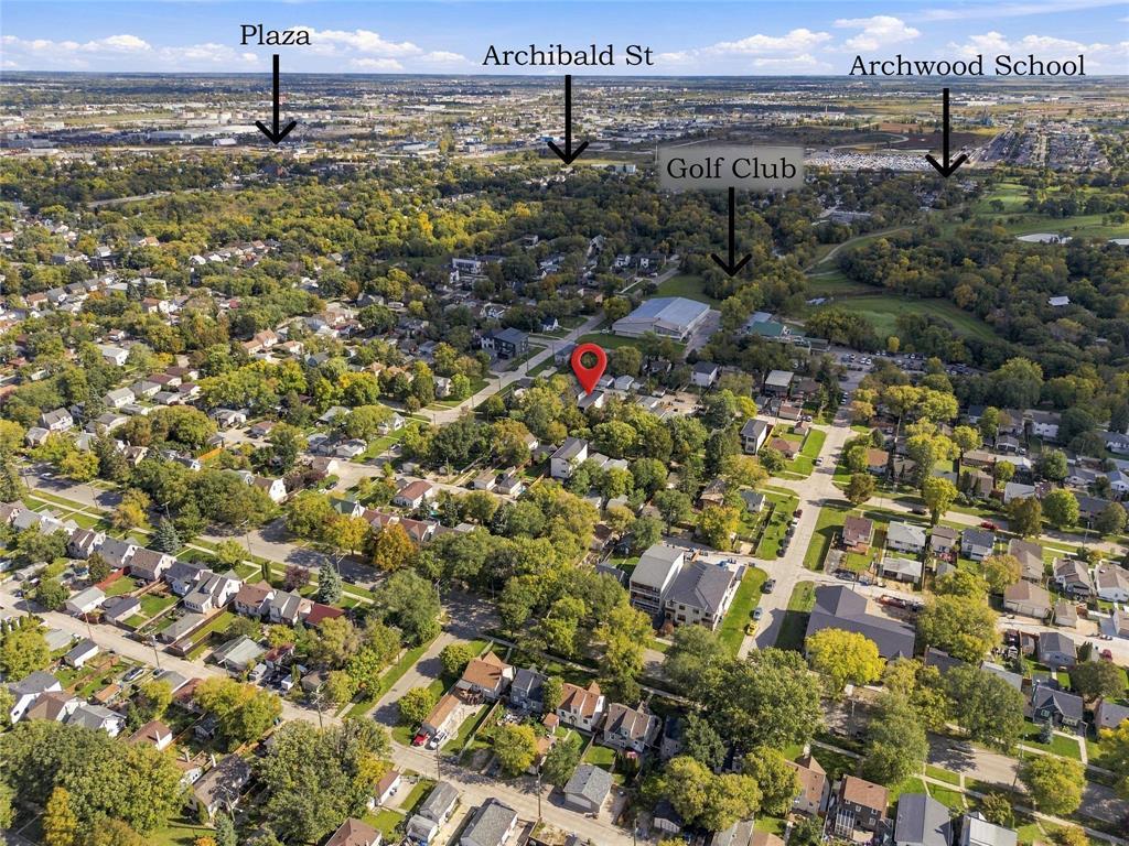 120 Bristol Avenue Property Photo 3