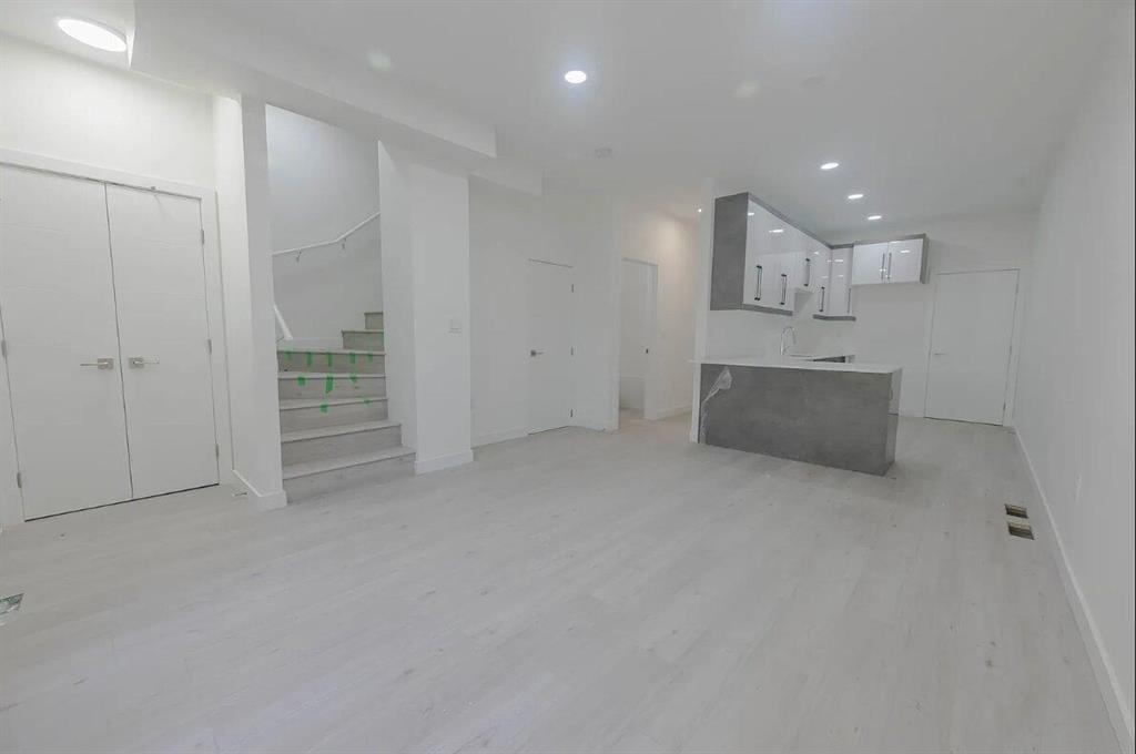 120 Bristol Avenue Property Photo 10