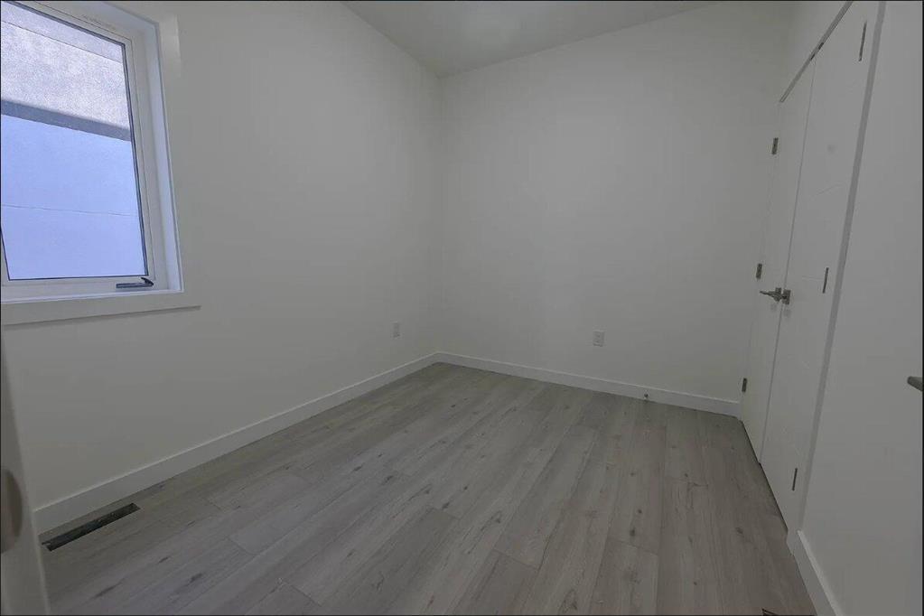 120 Bristol Avenue Property Photo 14