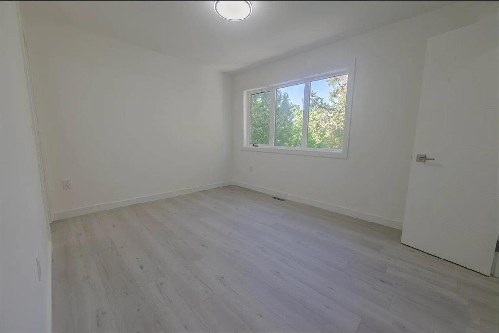 120 Bristol Avenue Property Photo 15