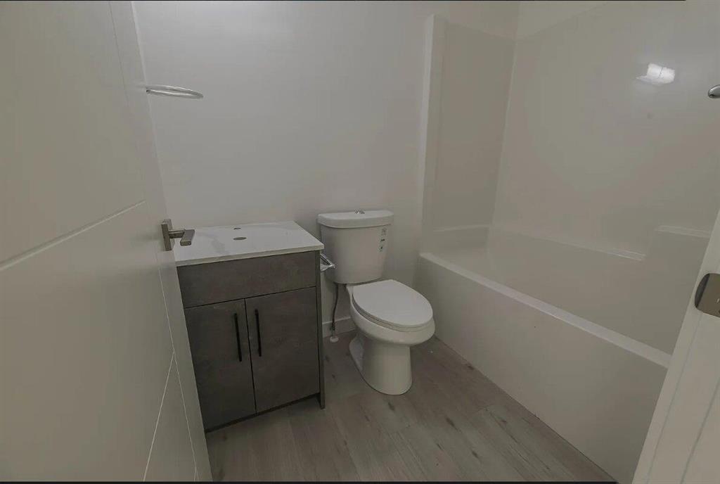 120 Bristol Avenue Property Photo 19