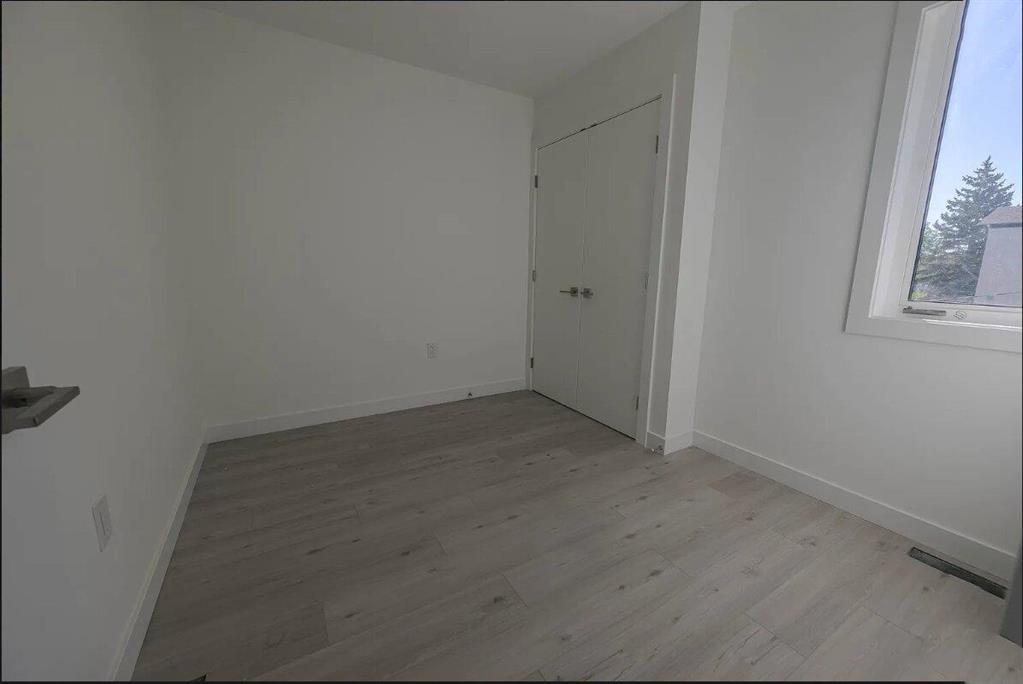 120 Bristol Avenue Property Photo 20